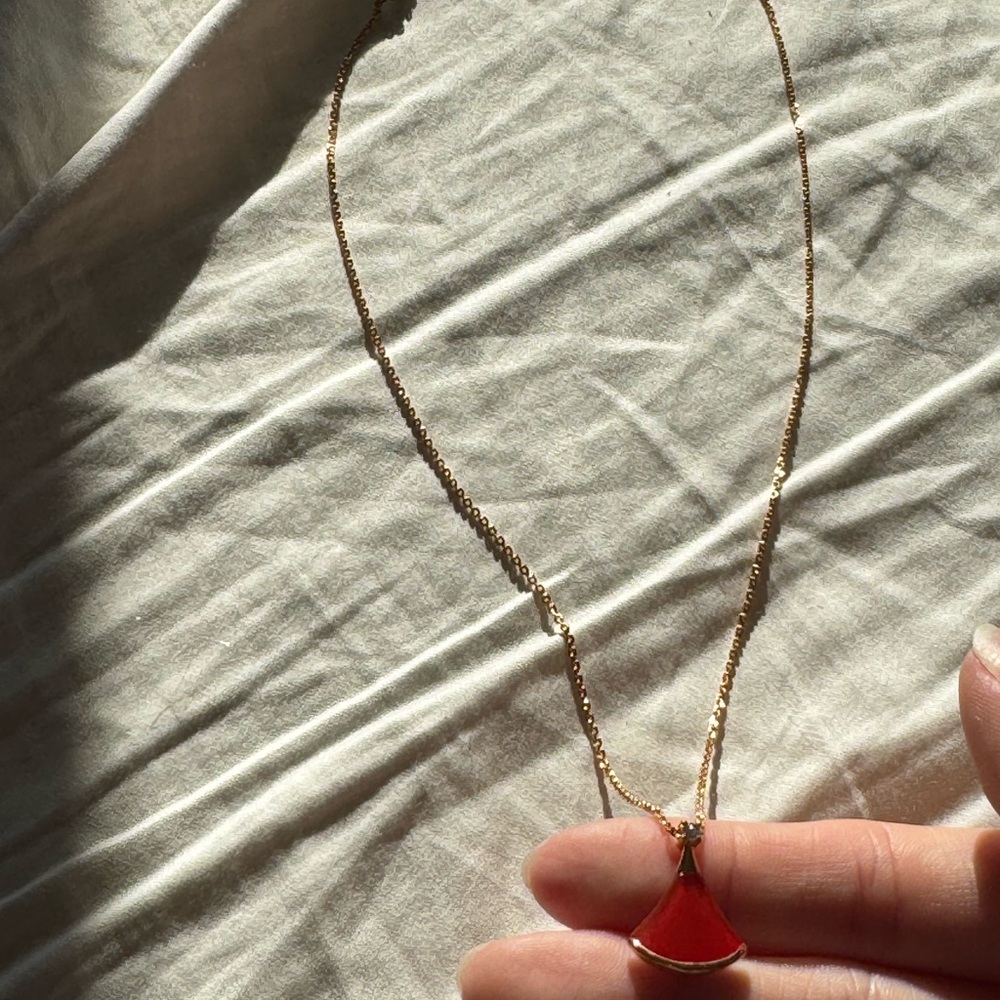 Elegant Gold and Red Pendant Necklace